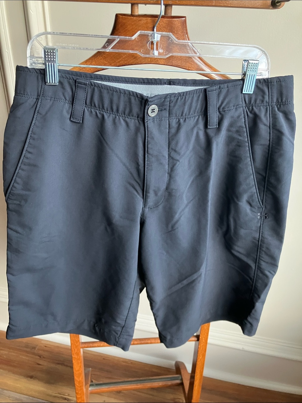 Under Armour Men's Black Performance Flat-Front Shorts